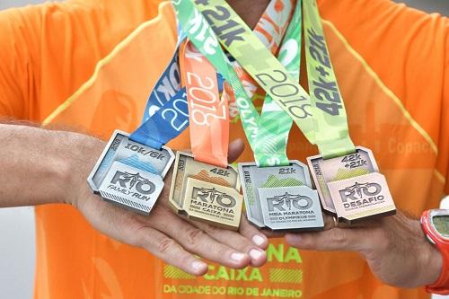 Medalhas da Family Run, Maratona, Meia e Desafio / Foto: Guilherme Taboada